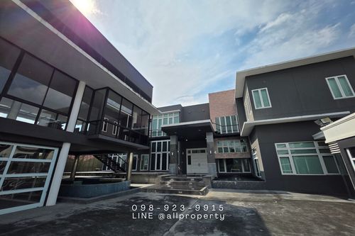For Sale Luxury Private Poolvilla “A Grand City Estate“, where home, work, and lifestyle come together beautifully.