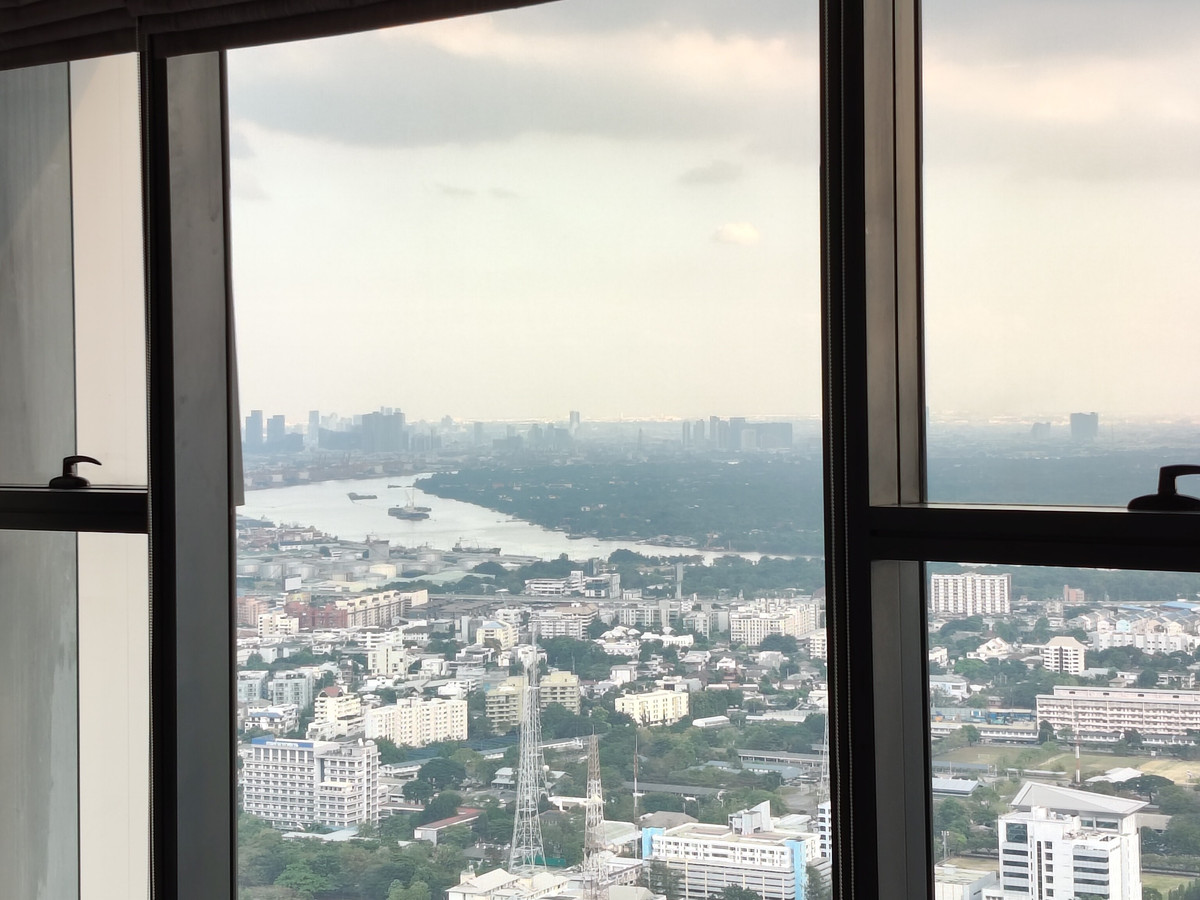 Best Price: Elegant Duplex Residence with River View & Private Lift at The Met Sathorn
