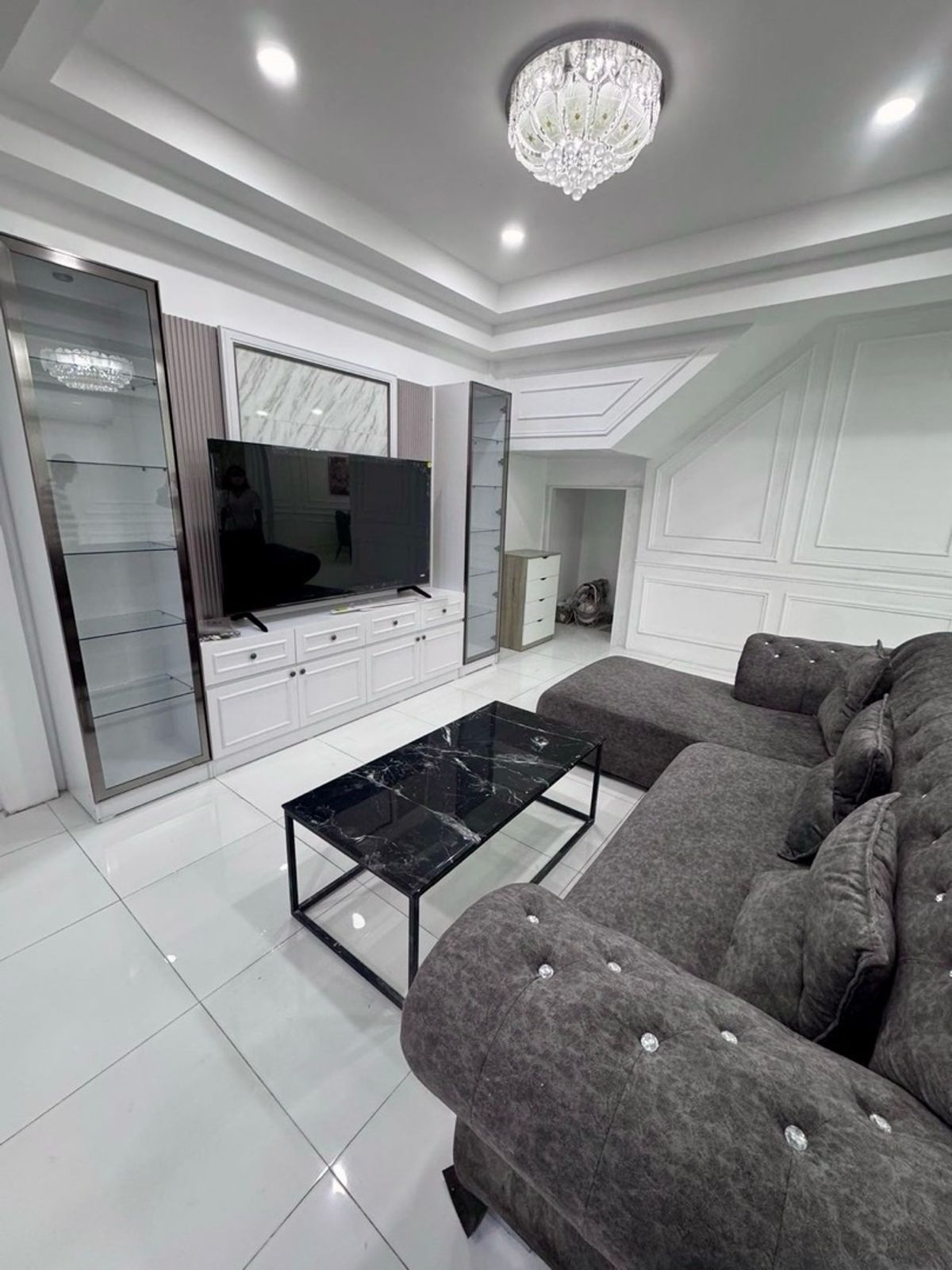 🌟Ready to move in, newly renovated house, Huai Khwang, 5 bedrooms, 4 bathrooms, Pracharat Bamphen. 🌟Ready to move in, newly renovated house, Huai Khwang, 5 bedrooms, 4 bathrooms, Pracharat Bamphen.