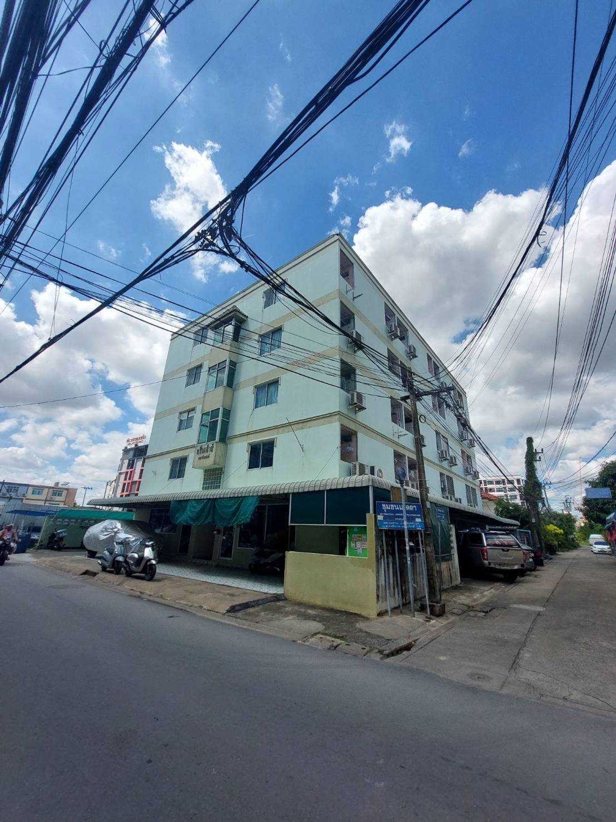 Building for Sale, 46 Rooms, 1 Ngan 67 Sq. Wah, Near New Thep Rak - Vibhavadi Rangsit Road