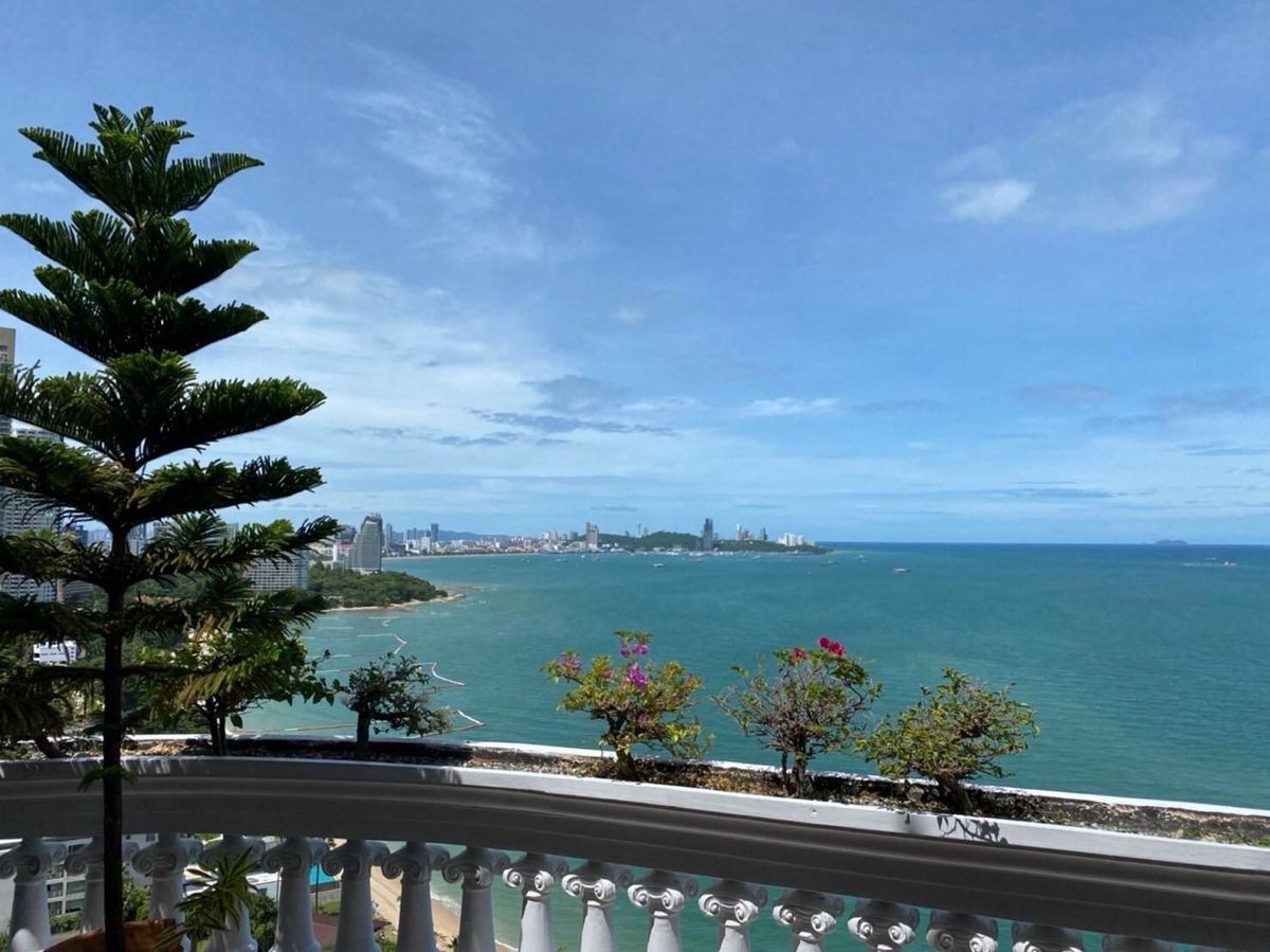For sale: Silver Beach (Silver Beach) is a condominium, Soi Regent Park Village, Na Kluea Subdistrict, Pattaya City.