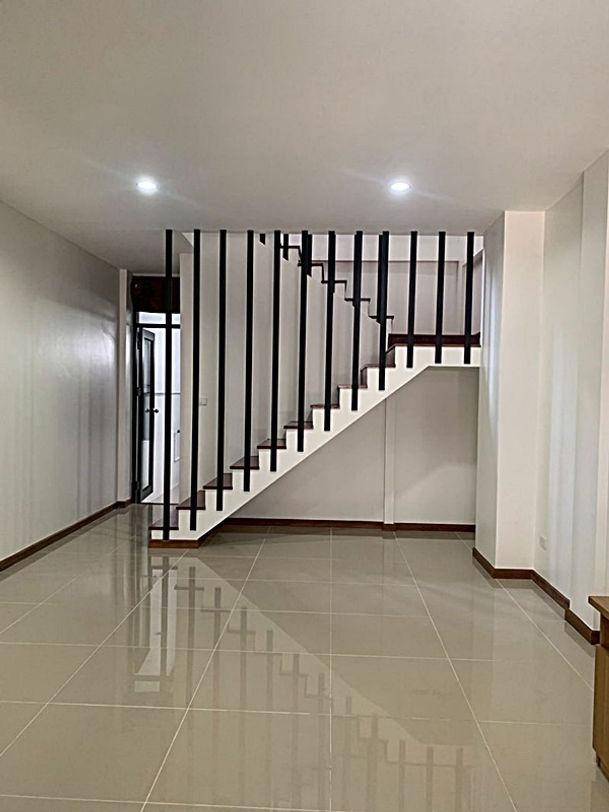 ขาย  ทาวน์เฮ้าส์  นนทบุรี  ถ.แจ้งวัฒนะ – รูปที่ 2