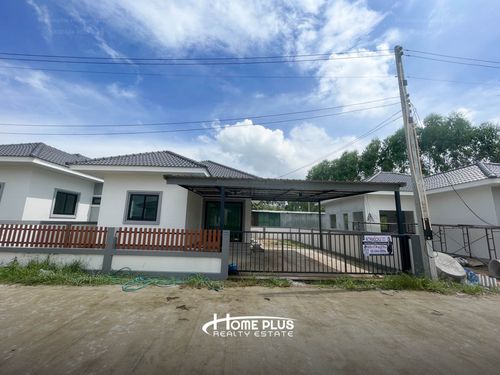 One-story detached house in the Khao Hin Son Villa project, Chachoengsao (1st new house)
