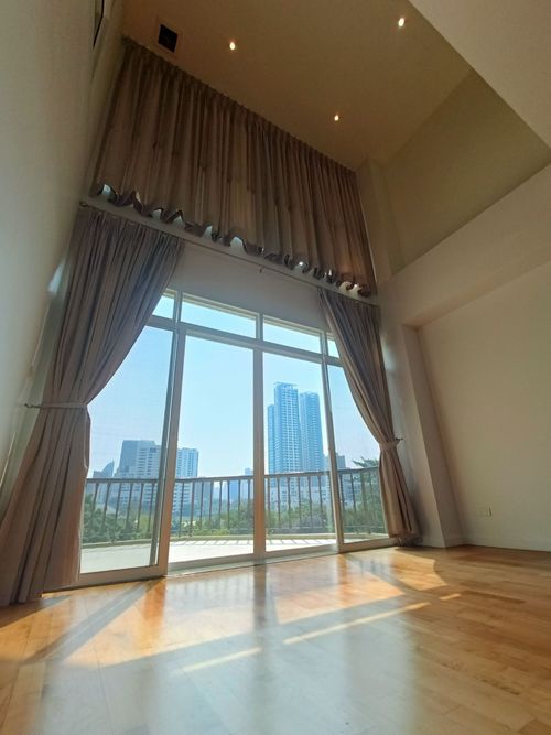 เพนท์เฮาส์ Duplex ใจกลางสุขุมวิท 39, The Cadogan Private Residence