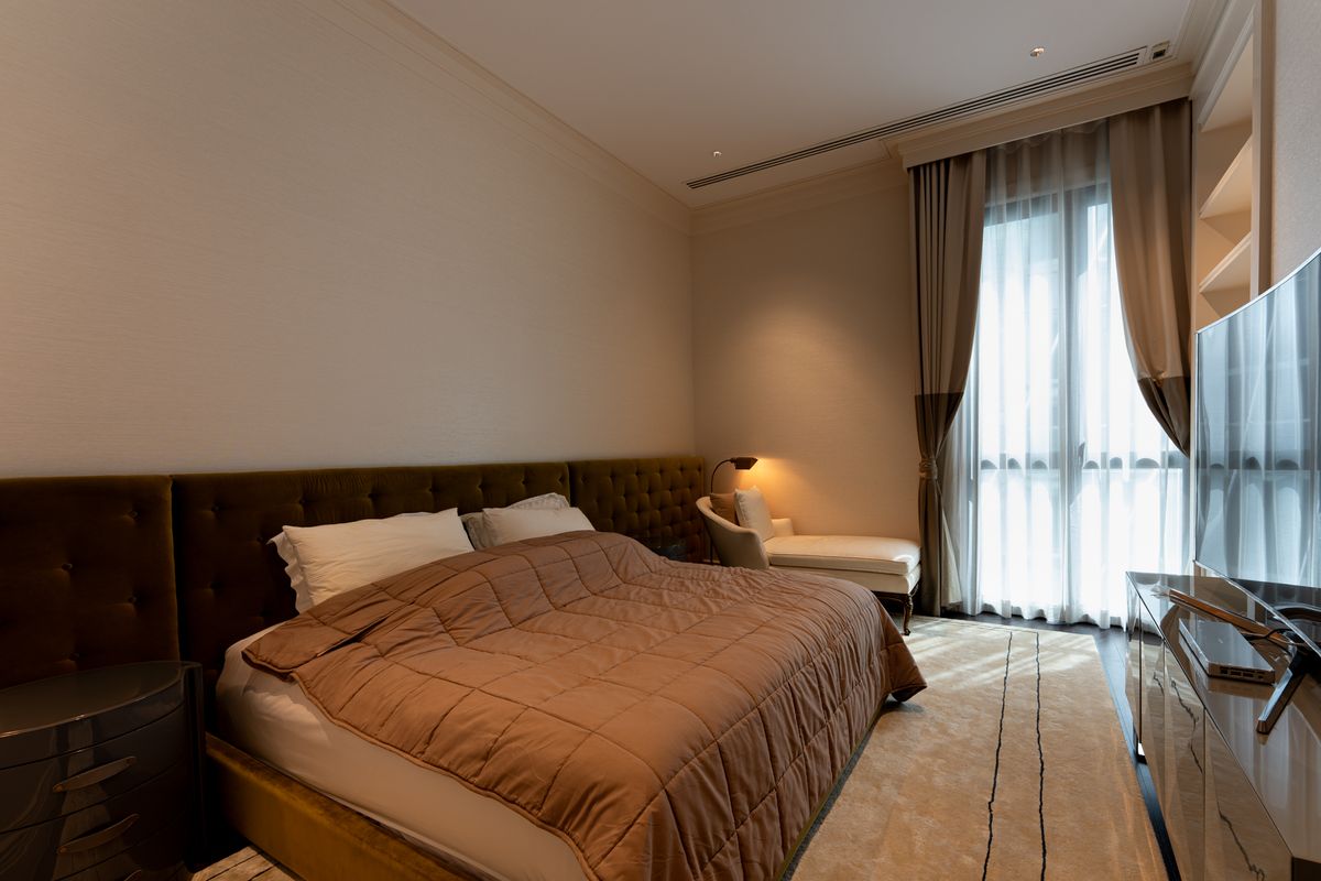  ❖ Nice Decoration ❖ ชั้น 15+ ขนาด 292.10 ตร.ม. | 2 ห้องนอน ตกแต่งครบ | คอนโดใกล้ เซ็นทรัล เอ็มบาสซี เพียง 1 นาที, BTS เพลินจิต 3 นาที – รูปที่ 4
