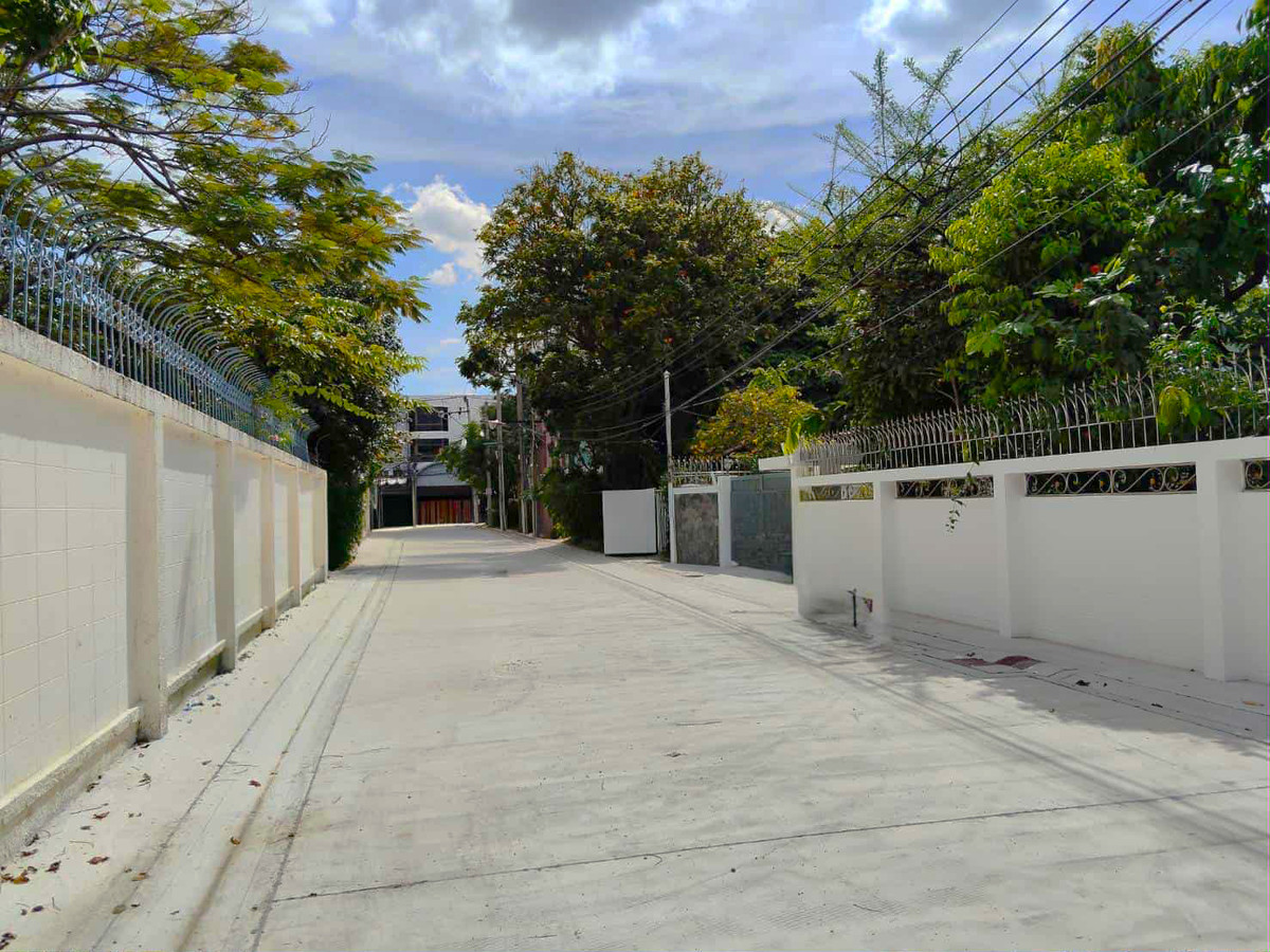 ขาย ที่ดิน เลียบด่วนเอกมัย-รามอินทรา ( ใกล้ทางด่วน 500 m. ) เนื้อที่ 1-0-0 ไร่ รูปสี่เหลี่ยมจตุรัส ถนนกว้าง 7.5 m. – รูปที่ 4