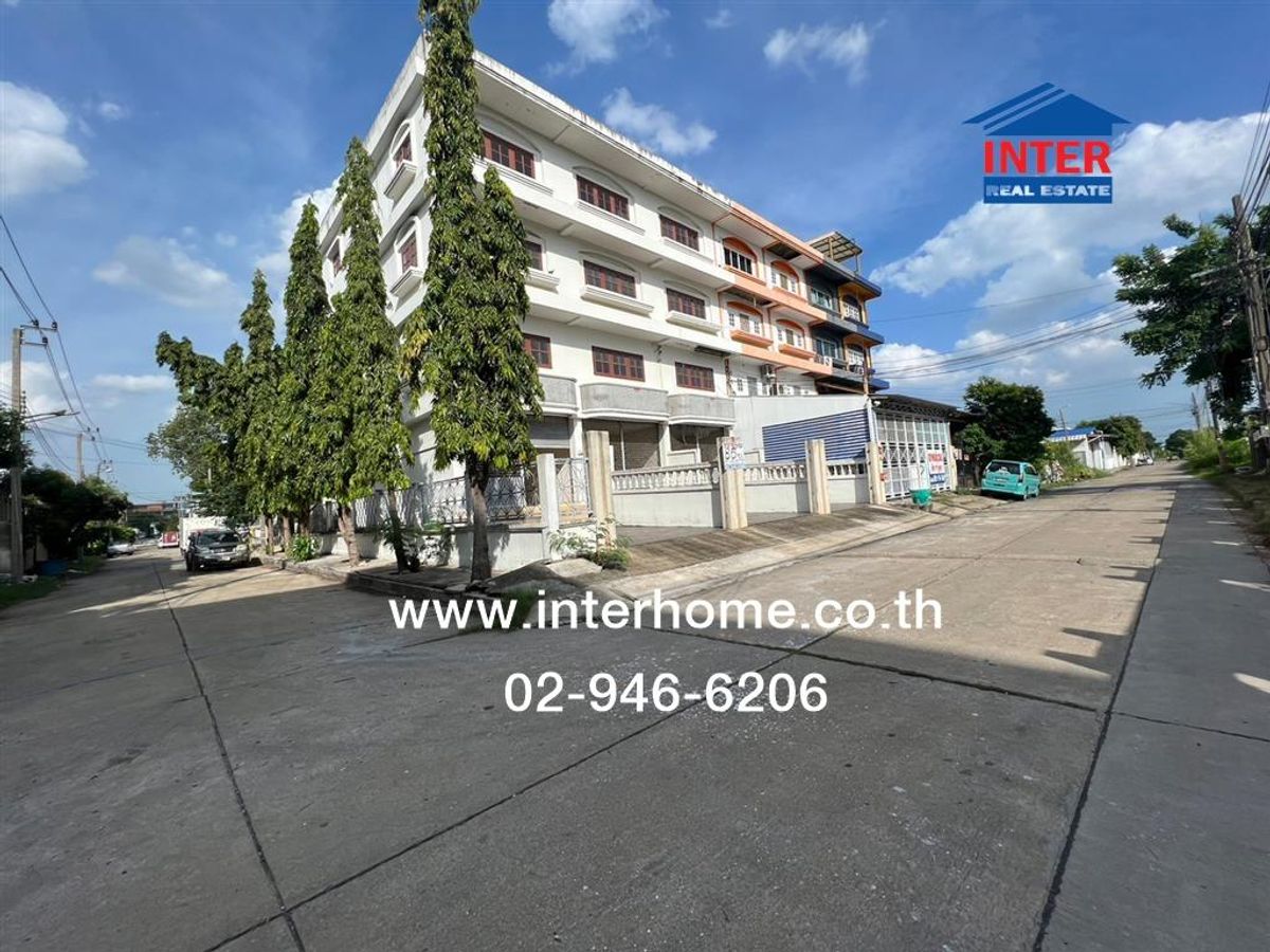 Home office, 4 floors, 86 sq m, Phasuk Niwet Village. Soi Phatthanakan 76, Phatthanakan Road, Prawet District, Bangkok Home office, 4 floors, 86 sq m, Phasuk Niwet Village. Soi Phatthanakan 76, Phatthanakan Road, Prawet District, Bangkok