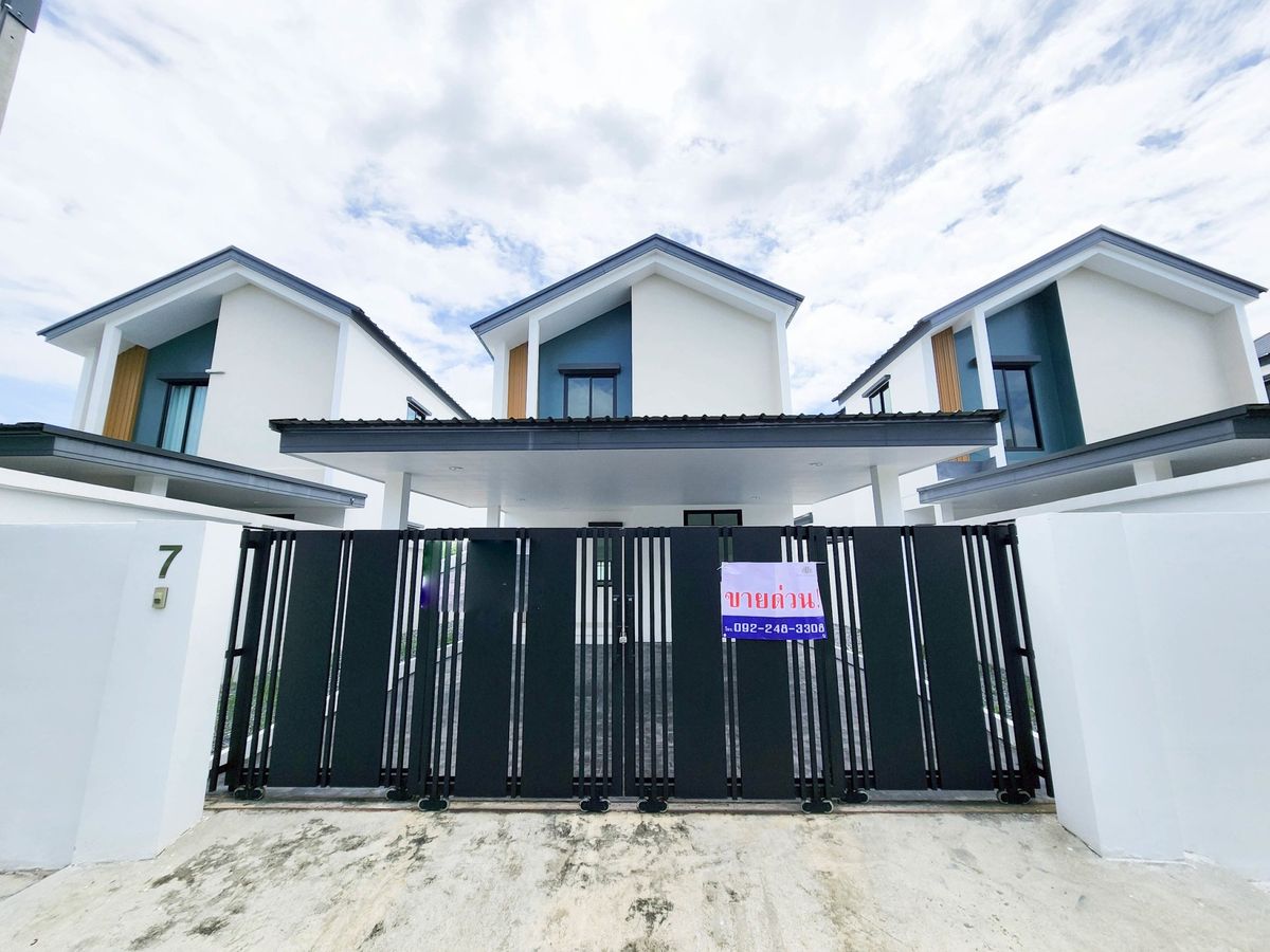 Modern 2-Storey Detached House | Brand New | 3 Bedrooms, 3 Bathrooms | 210 sq.m. Usable Area | Ruan Kuea Village, Thawi Watthana