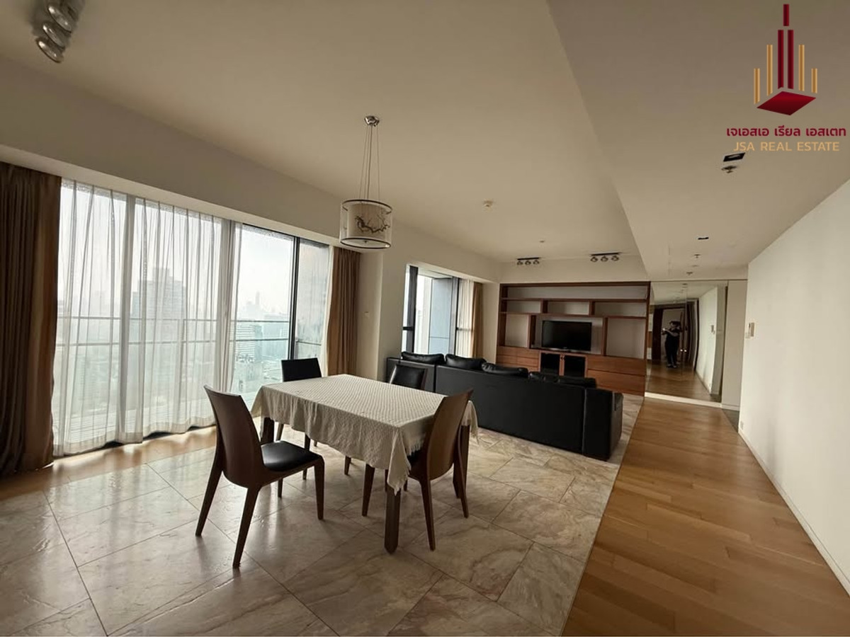 ✨ For Rent: The Met Condo ✨ 💰 Only 300,000 THB/month ✨ For Rent: The Met Condo ✨ 💰 Only 300,000 THB/month