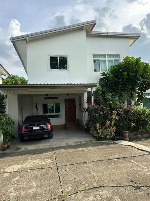 🔥Urgent Sale🔥 2-story detached house for sale + free Benz S 300, fully furnished, ready to move in (last house is private)