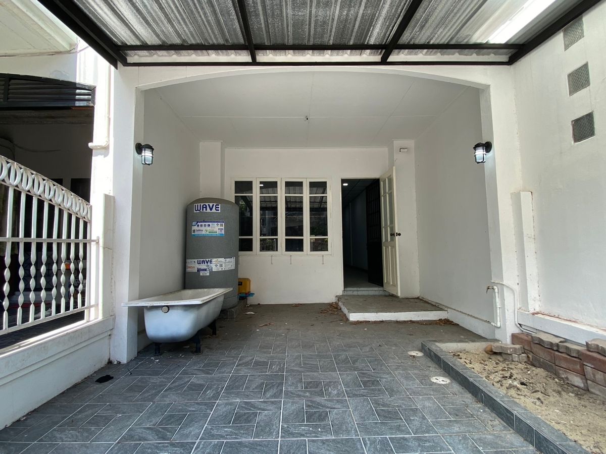H1352 Townhouse for sale, Busarin Village, Sai Mai, renovated. – รูปที่ 2