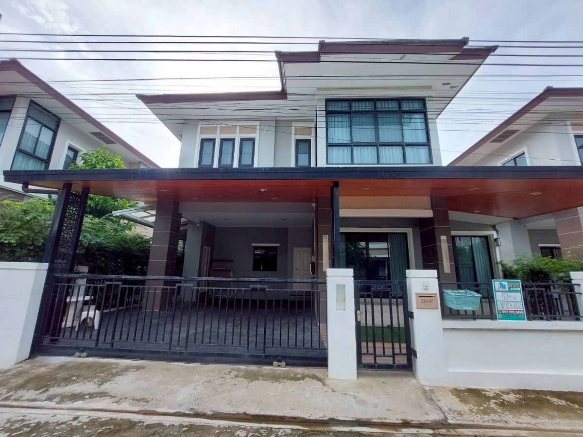 ขายบ้านเดี่ยว 2 ชั้น พร้อมอยู่สภาพสวยมาก หมู่บ้านลัดดาวิลล์ โครงการ 4 ขายบ้านเดี่ยว 2 ชั้น พร้อมอยู่สภาพสวยมาก หมู่บ้านลัดดาวิลล์ โครงการ 4