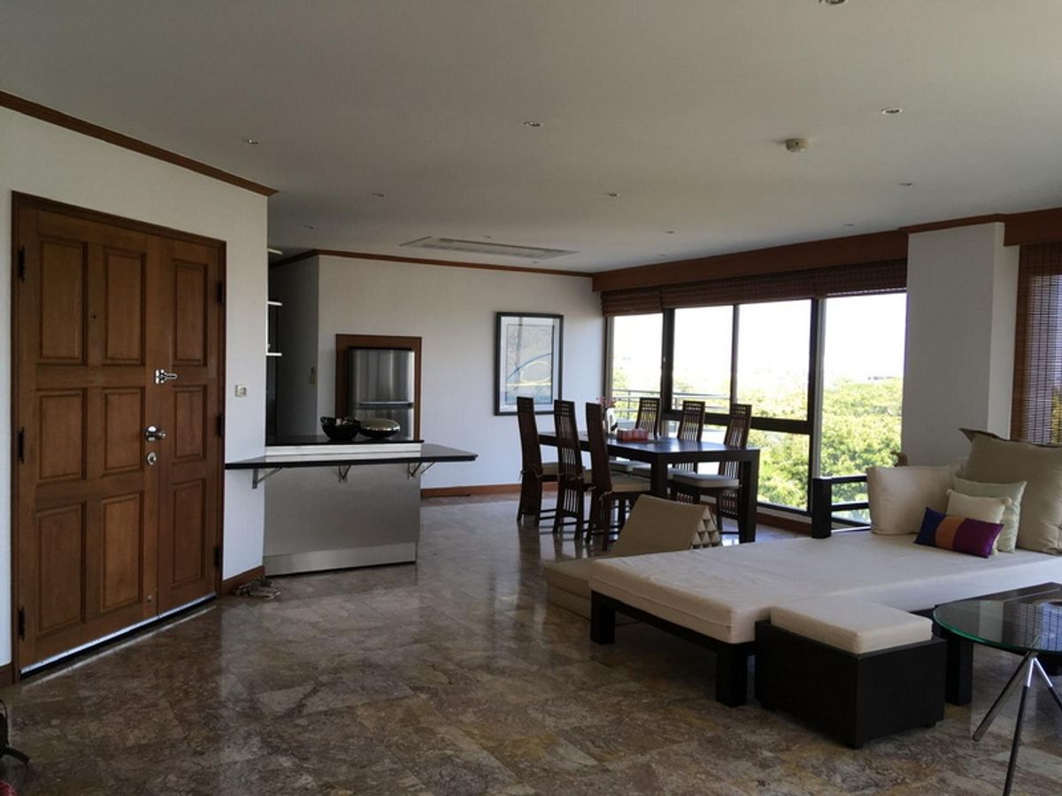 Condo for Sale 3 bedrooms, near the beach, sea view @ Hua Hin