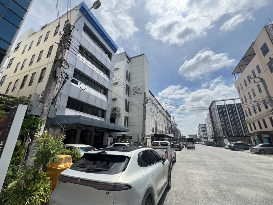 Office for sale, King Kaew Road 40/2, Miracle Alley, 600 sq m, 71.50 sq wa Office for sale, King Kaew Road 40/2, Miracle Alley, 600 sq m, 71.50 sq wa