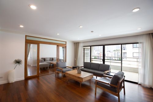 Condo Duplex for rent, Baan Sawadee, Sukhumvit 31, 378 sq.m. LIne: @KatAgent