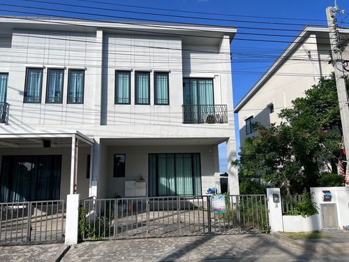 2-story townhouse for sale, ready to move in, Bang Bo, Bang Phli, Bangna-Trad.