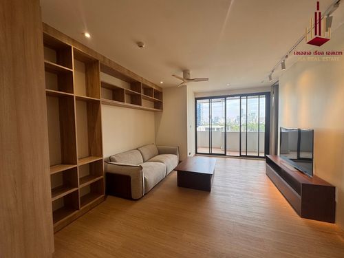 ✨ For Rent: Lake Avenue Condo ✨  💰 Only 55,000 THB/month