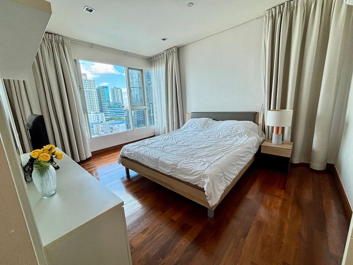คอนโดสุดหรูใจกลางทองหล่อ 186 ตรม.4 ห้องนอน เฟอร์นิเจอร์และเครื่องใช้ไฟฟ้าครบ โครงการไอวี่ ทองหล่อ คอนโดสุดหรูใจกลางทองหล่อ 186 ตรม.4 ห้องนอน เฟอร์นิเจอร์และเครื่องใช้ไฟฟ้าครบ โครงการไอวี่ ทองหล่อ