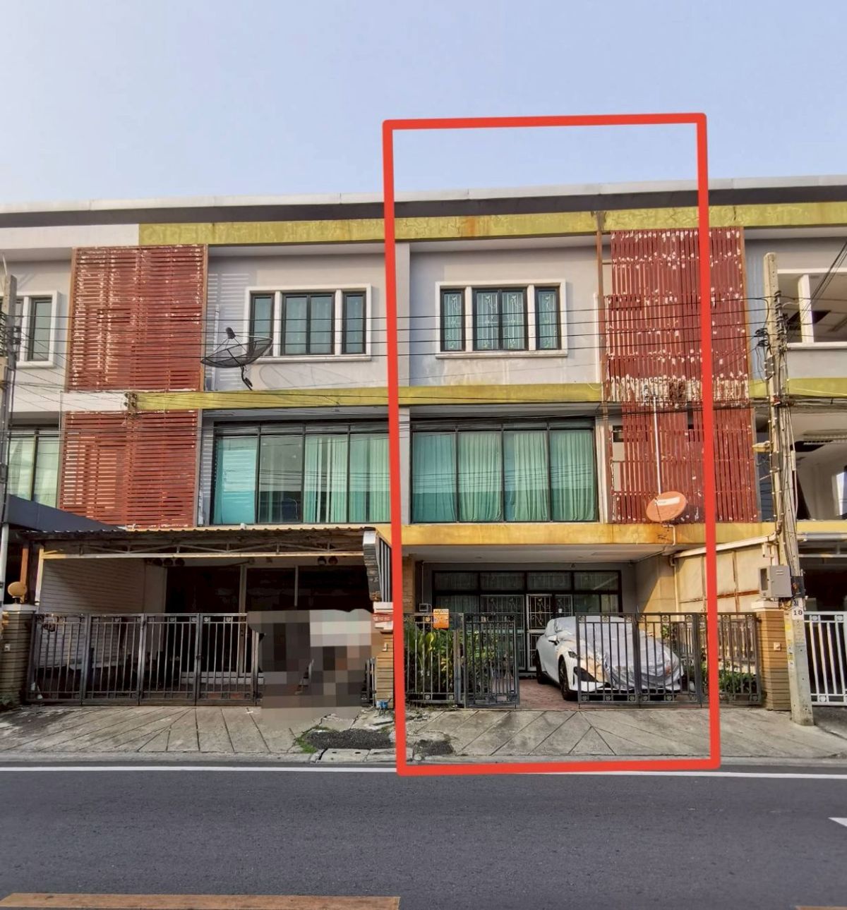 Urgent sale!! 3-story townhome, Niran Avenue Project, Soi Nawamin 74, area 19 sq m. Urgent sale!! 3-story townhome, Niran Avenue Project, Soi Nawamin 74, area 19 sq m.