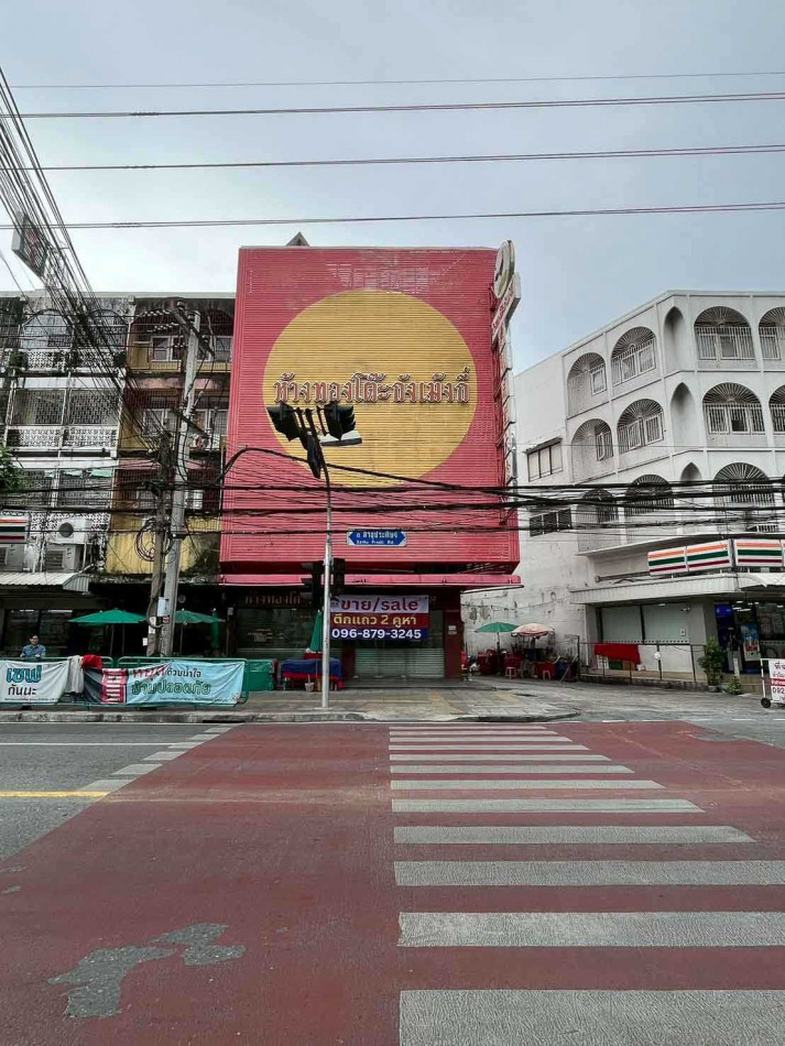 ขาย อาคารพาณิชย์ ติดถนนสาธุประดิษฐ์ 350 ตรม 27 ตรว ใกล้ เทอร์มินอล 21 ขาย อาคารพาณิชย์ ติดถนนสาธุประดิษฐ์ 350 ตรม 27 ตรว ใกล้ เทอร์มินอล 21