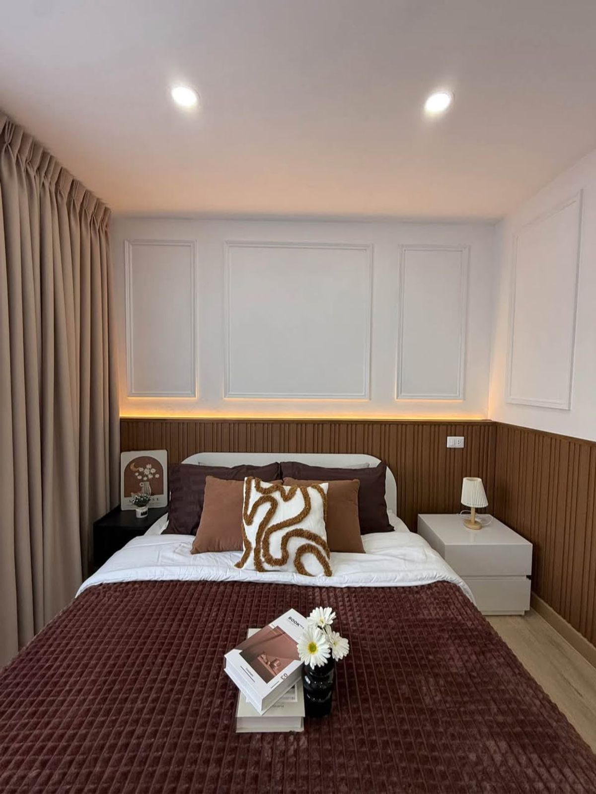 Condo for sale, The Seasons Srinakarin (The Seasons Srinakarin), prime location next to the road, convenient travel, near MRT Sri Dan.