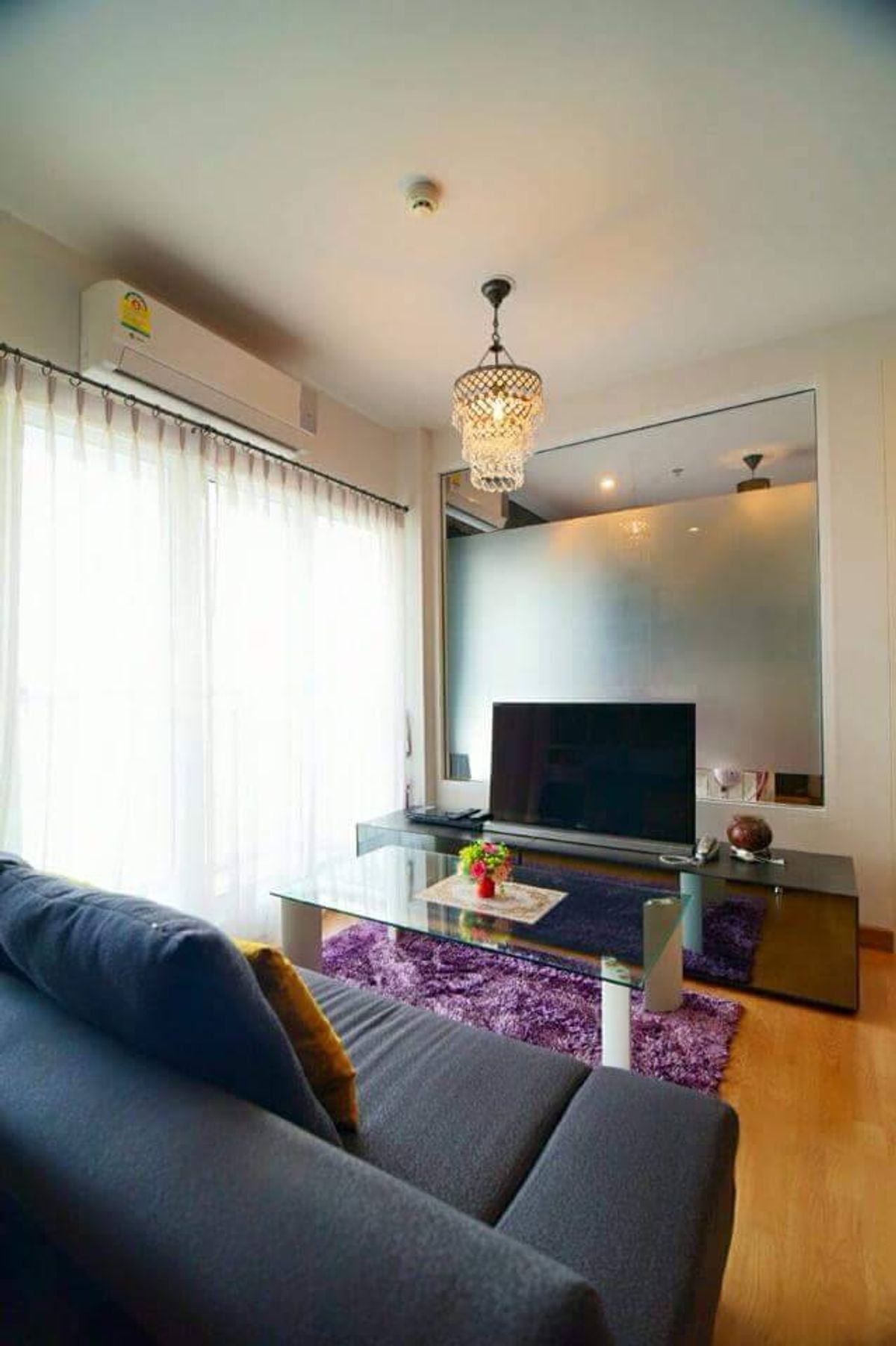 For rent, Parkland Grand Taksin, 19th floor, 1 bedroom, 1 bathroom, 35 sq m, north balcony, open view.