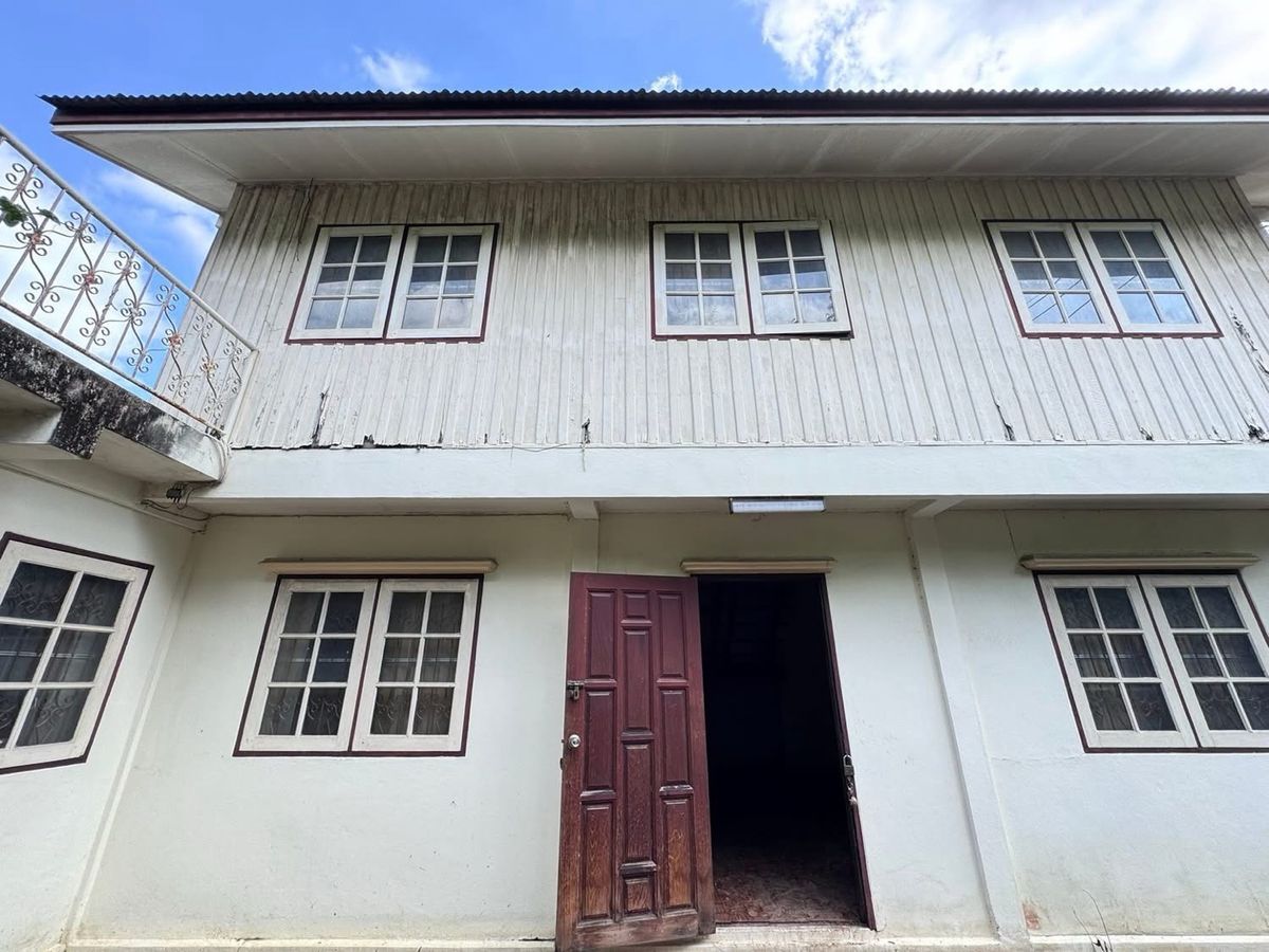 House for sale, good location, near MRT Sri Dan, only 400 meters, on an area of 55 sq m, for only 2.7 million baht! House for sale, good location, near MRT Sri Dan, only 400 meters, on an area of 55 sq m, for only 2.7 million baht!