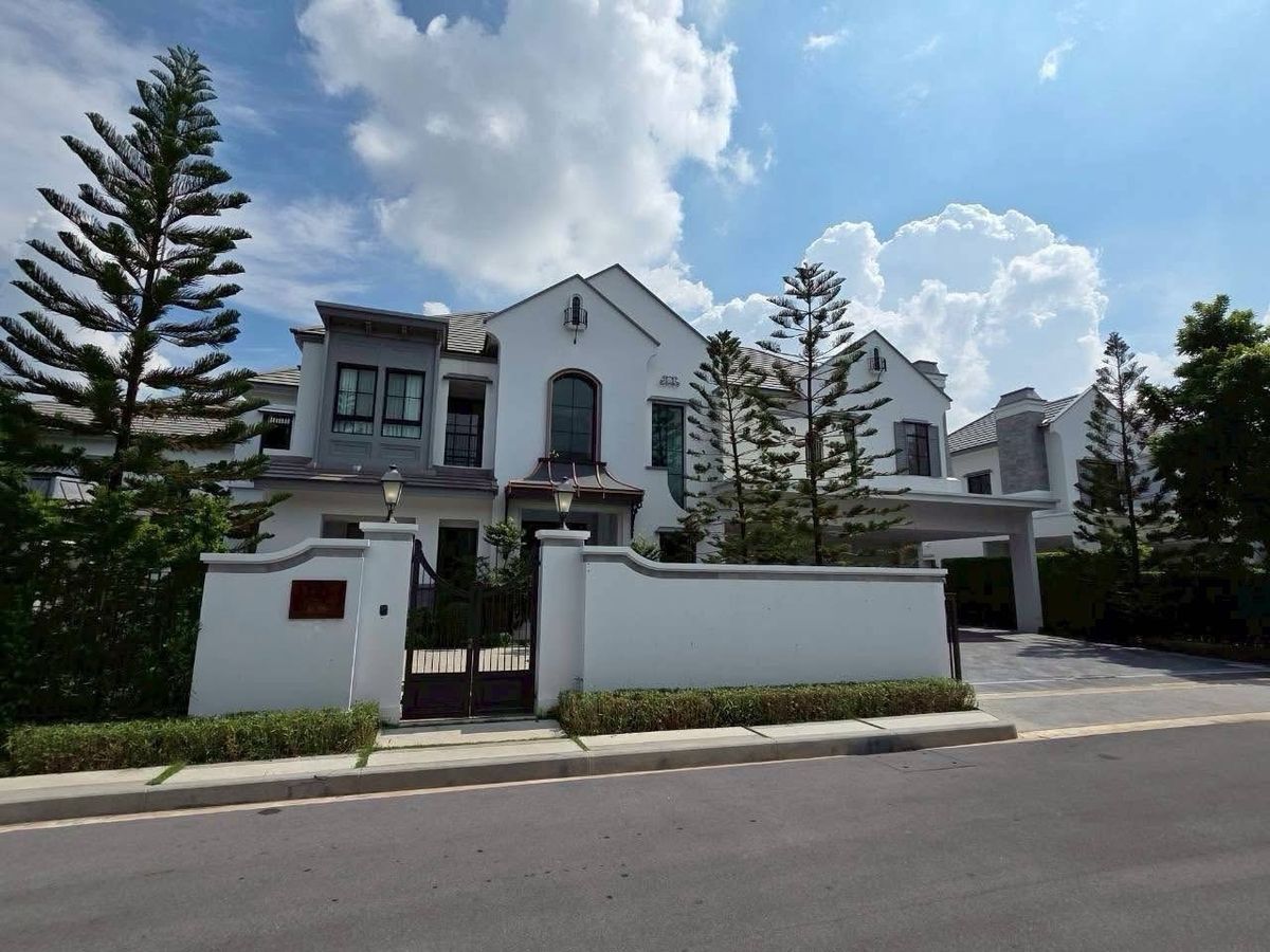 Detached luxury House in Nantawan Rama 9 – Krungthep Kreetha for Sale and Rent