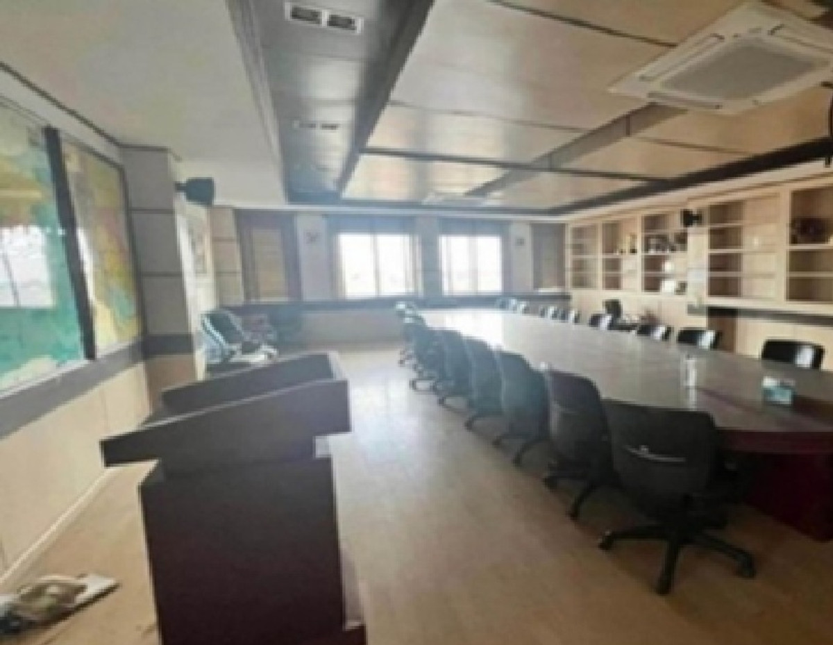 For Rent, 3-story office building for rent, Soi Tiwanon, not deep into the alley (can walk), 800 meters from the Ministry of Public Health MRT, very beautiful building, 8 air conditioners, building area 700 square meters, suitable for a variety of busines – รูปที่ 2