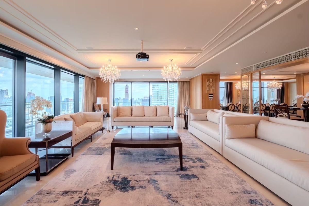 St Regis Penthouse: 3bed 4bath 440sqm. Sell: 140,000,000 Rent: 600,000 Am: 0656199198