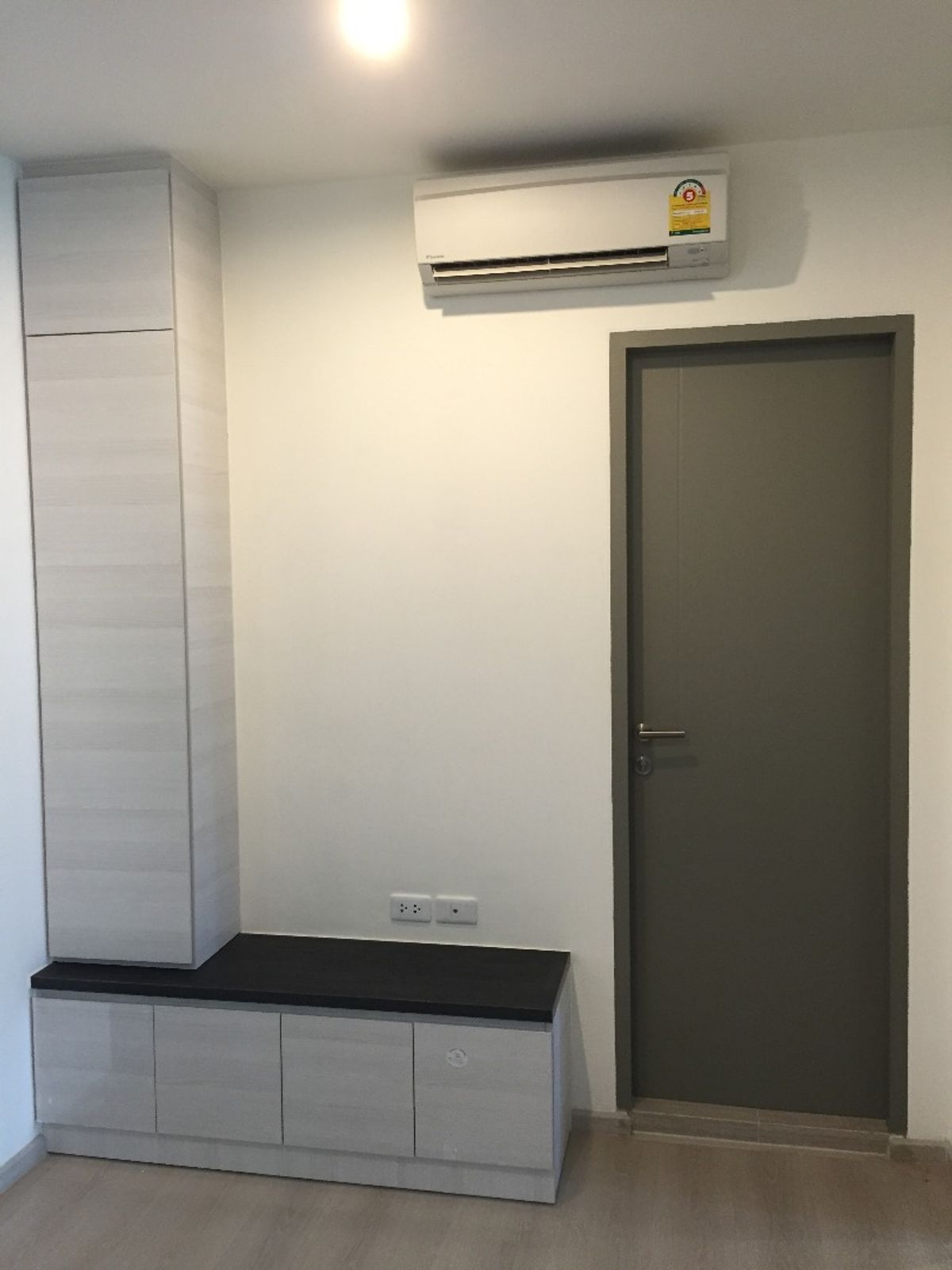 🔥 ขาย 🔥 Life Ratchadapisek - ไลฟ์ รัชดาภิเษก / 1 ห้องนอน E052 – รูปที่ 4