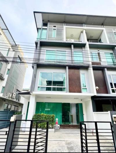 ขายทาวน์เฮ้าส์/ทาวน์โฮม  บี สแควร์ พระราม 9-เหม่งจ๋าย รีโนเวทใหม่ วังทองหลาง เขต วังทองหลาง กรุงเทพ CX-133730