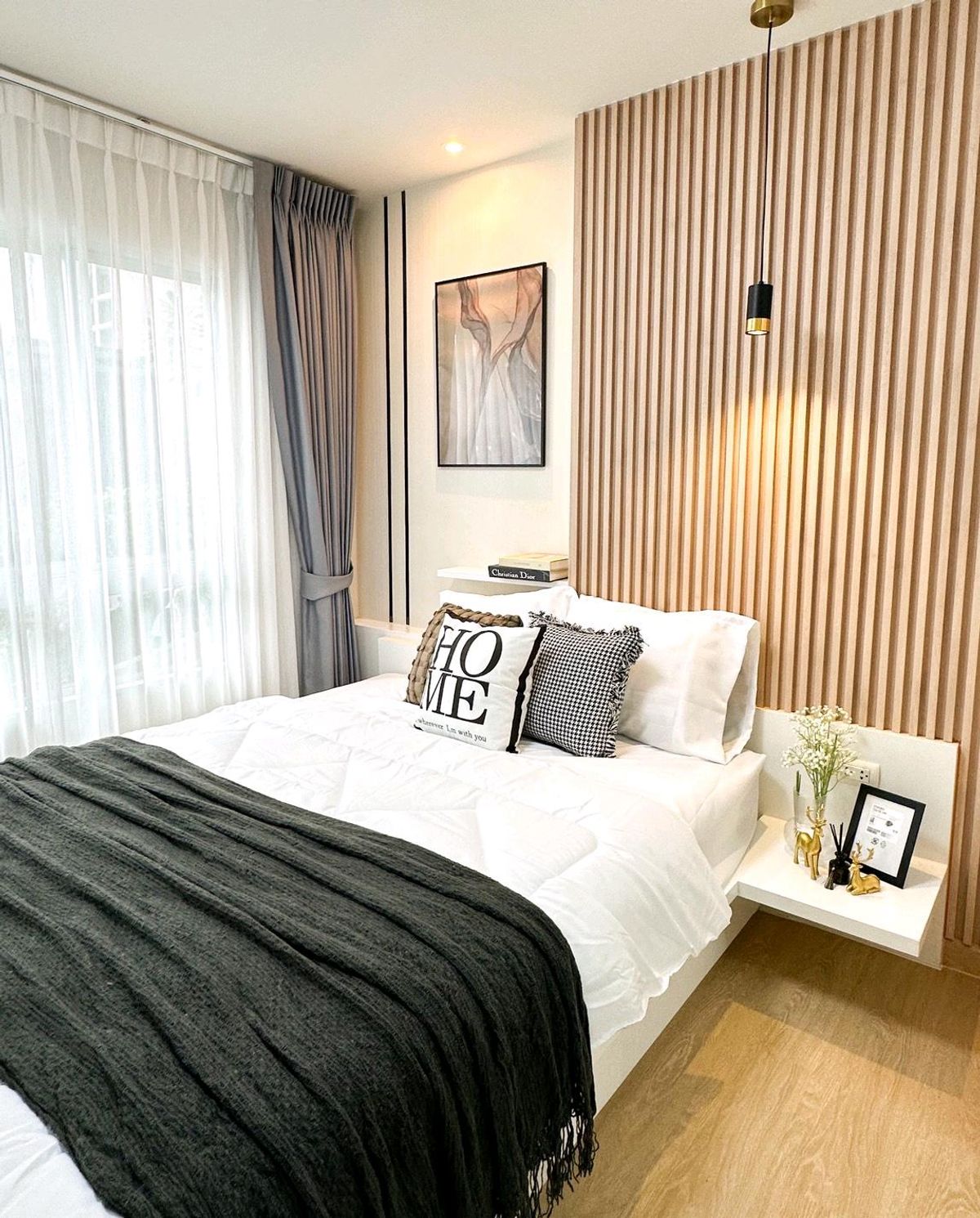 Urgent sale! Beautiful room, swimming pool view, shady Urgent sale! Beautiful room, swimming pool view, shady