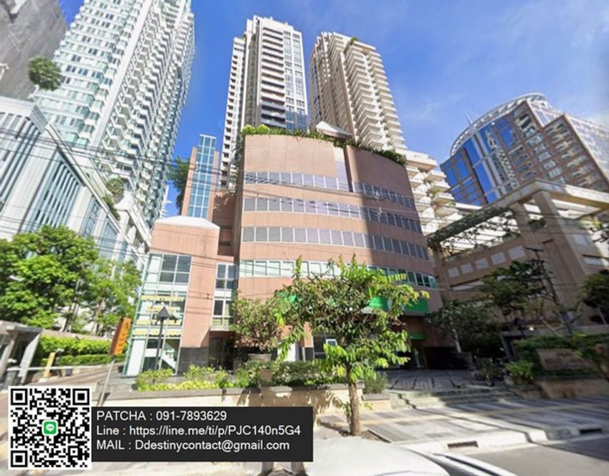 Luxury condo for sale, potential location in the heart of Bangkok. Convenient to travel too. Near the BTS Skytrain and main road Luxury condo for sale, potential location in the heart of Bangkok. Convenient to travel too. Near the BTS Skytrain and main road
