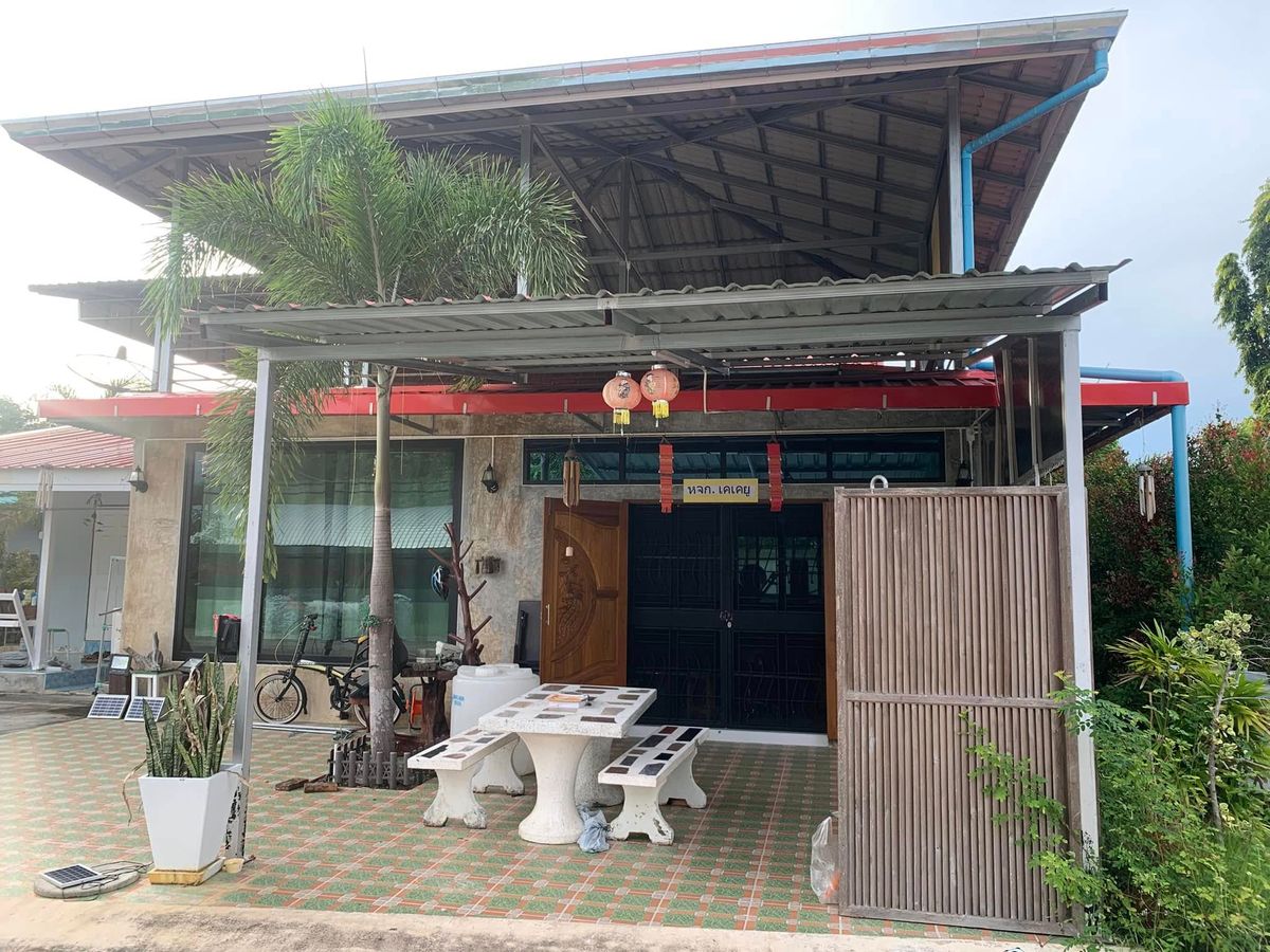 2-story detached house for sale, large area 484 sq m., Bang Chang, Rayong.