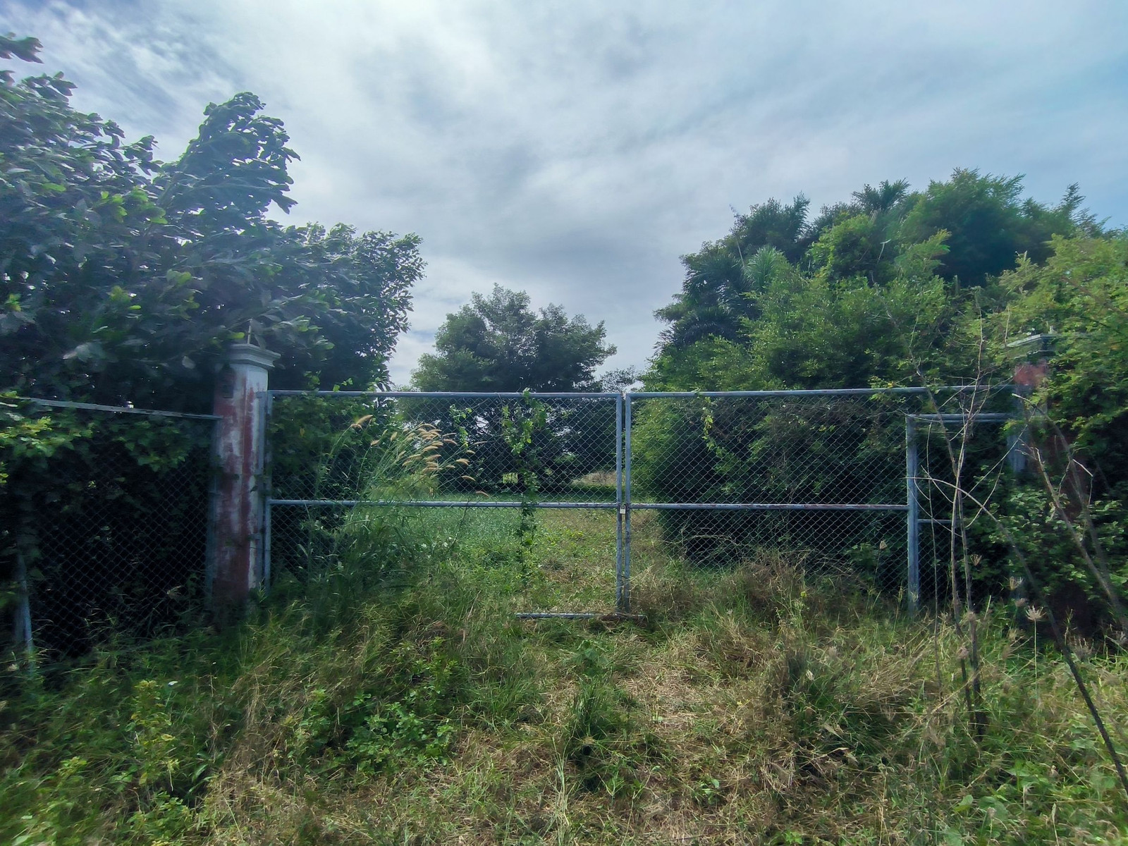 For Sale : 16 rai of land in Bang Len, Nakhon Pathom, located on Highway 3351 For Sale : 16 rai of land in Bang Len, Nakhon Pathom, located on Highway 3351