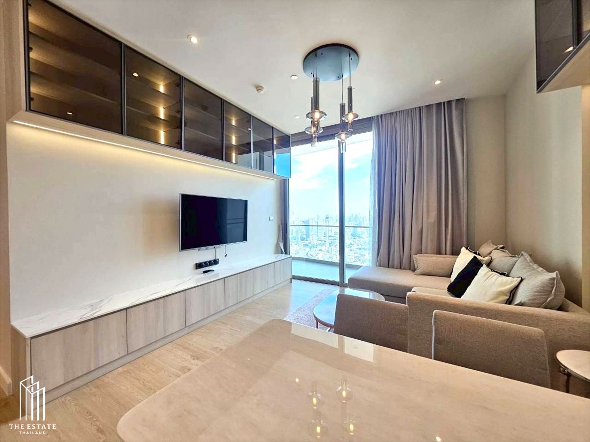 For sale Magnolias Waterfront Residences has both Mae Phraya and city views. Open kitchen connected to living zone with master bedroom with walk-in closet and bathtub @45 MB For sale Magnolias Waterfront Residences has both Mae Phraya and city views. Open kitchen connected to living zone with master bedroom with walk-in closet and bathtub @45 MB