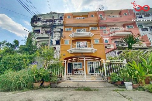 Home office for sale, Soi Supapong 3, Srinakarin, near Seacon, 4 floors, 28 sq m.