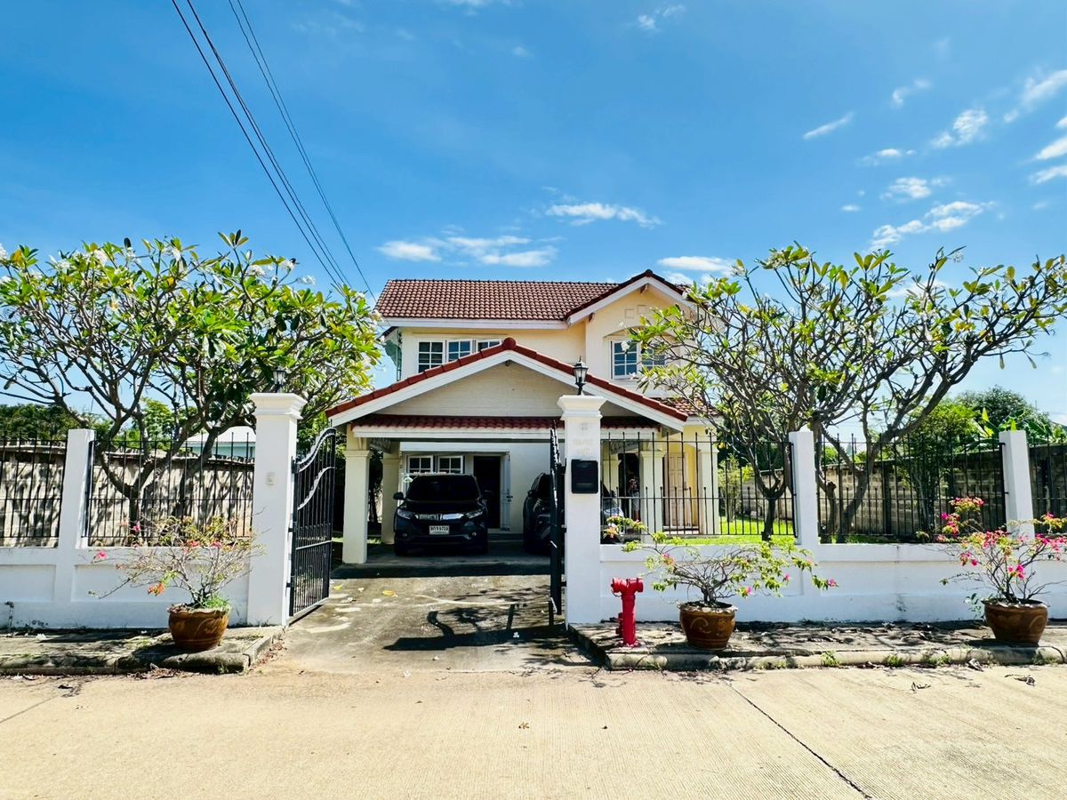 Urgent sale, 2-story detached house, size 99 sq m, 3 bedrooms, 2 bathrooms, The Lagoon Village 1-2, Sam Khok, Pathum Thani. Urgent sale, 2-story detached house, size 99 sq m, 3 bedrooms, 2 bathrooms, The Lagoon Village 1-2, Sam Khok, Pathum Thani.