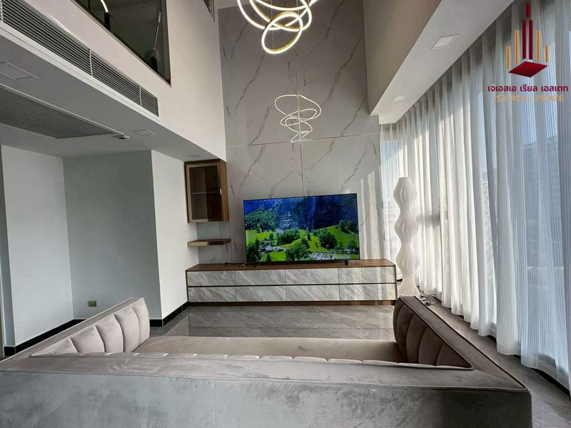 ✨ For Sale: One9Five Asoke - Rama 9 Condo ✨💰 Only 18,000,000 THB ✨ For Sale: One9Five Asoke - Rama 9 Condo ✨💰 Only 18,000,000 THB
