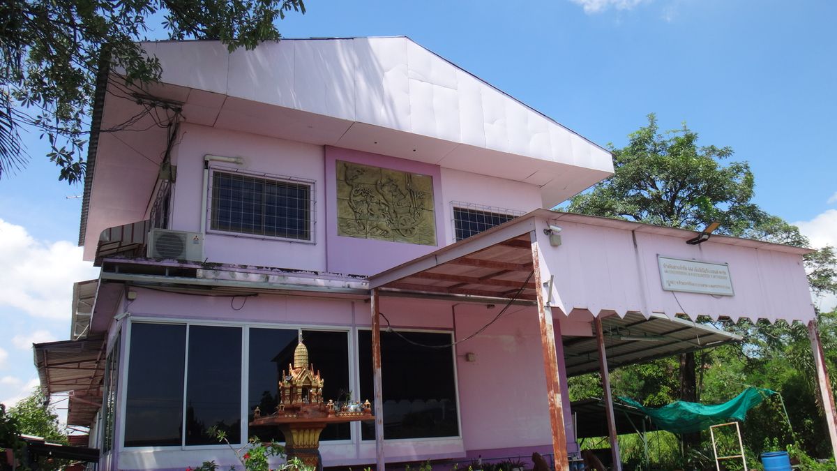 ขายที่ดินพร้อมบ้าน 2ชั้นครึ่ง เหมาะสำหรับอยู่อาศัย ออฟฟิศ หรือโกดัง ทำเลศรีนครินทร์ ใกล้รถไฟฟ้าและทางด่วน ขายที่ดินพร้อมบ้าน 2ชั้นครึ่ง เหมาะสำหรับอยู่อาศัย ออฟฟิศ หรือโกดัง ทำเลศรีนครินทร์ ใกล้รถไฟฟ้าและทางด่วน