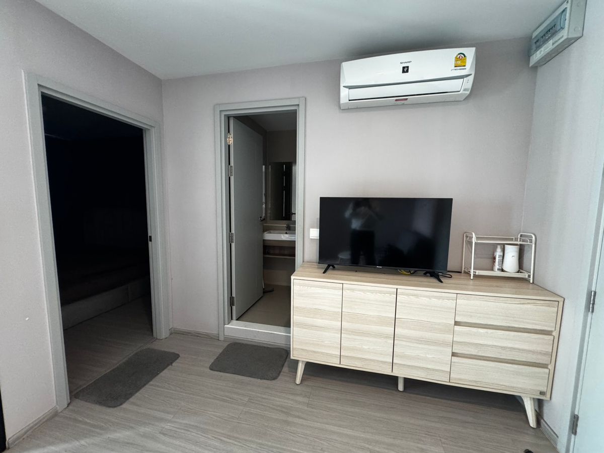 Condo for sale Aspire Asoke-Ratchada (Aspire Asoke - Ratchada) in the heart of the city, near the BTS. Condo for sale Aspire Asoke-Ratchada (Aspire Asoke - Ratchada) in the heart of the city, near the BTS.