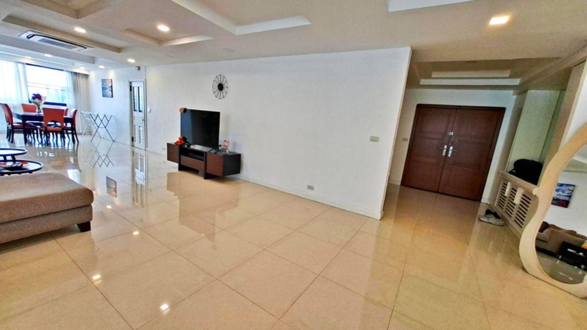 ขายคอนโด 3 ห้องนอน ขนาด 223 ตรม.ชั้นสูง ย่านพร้อมพงษ์ – รูปที่ 2