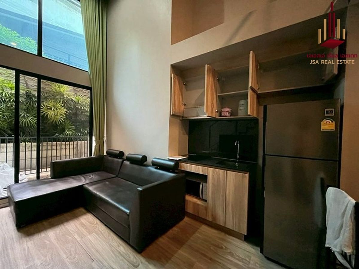 ✨ For Sale: Blossom Condo @ Sathorn Charoenrat Condo ✨💰 Only 3,650,000 THB