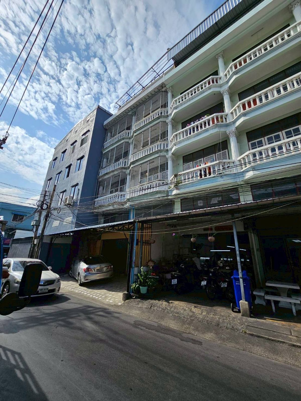 ขาย/ให้เช่าอาคารพานิชย์ 6 ชั้น 2 คูหา สาทร รีโนเวทใหม่พร้อมเข้าอยู่ (N.1906) ขาย/ให้เช่าอาคารพานิชย์ 6 ชั้น 2 คูหา สาทร รีโนเวทใหม่พร้อมเข้าอยู่ (N.1906)
