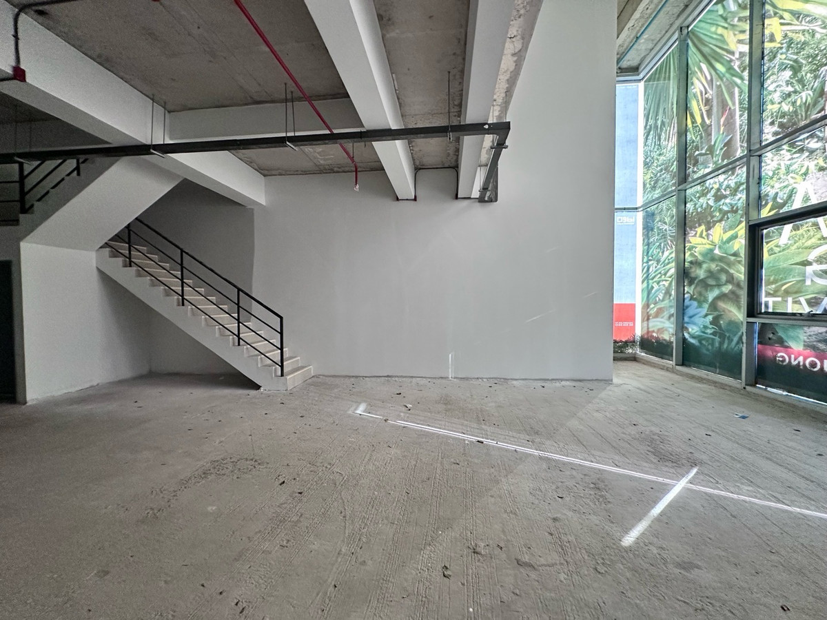 Shop Commercial Unit for sale in front of IDEO Sukhumvit Rama 4 Condo | 252.28 sq m | 2 floors | 082-4499822 Praewa Shop Commercial Unit for sale in front of IDEO Sukhumvit Rama 4 Condo | 252.28 sq m | 2 floors | 082-4499822 Praewa