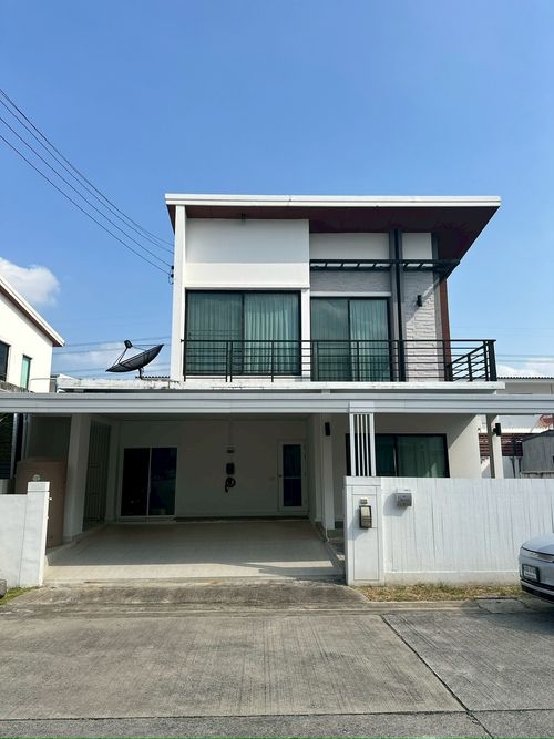 วี ทู อ่อนนุช - พระราม 9 / 4 ห้องนอน (ขายพร้อมผู้เช่า), We 2 Onnut - Rama 9 / 4 Bedrooms (SALE WITH TENANT) FON242