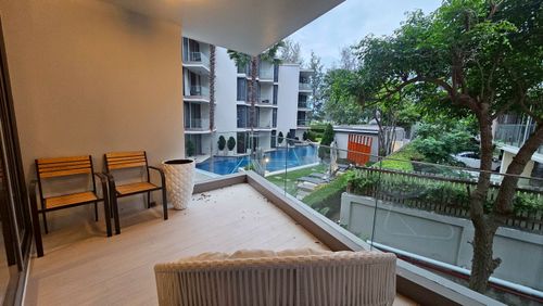 The owner of the room posted__ Condo Hua Hin, walk down to the beach, 3 bedrooms, 8.8 million.