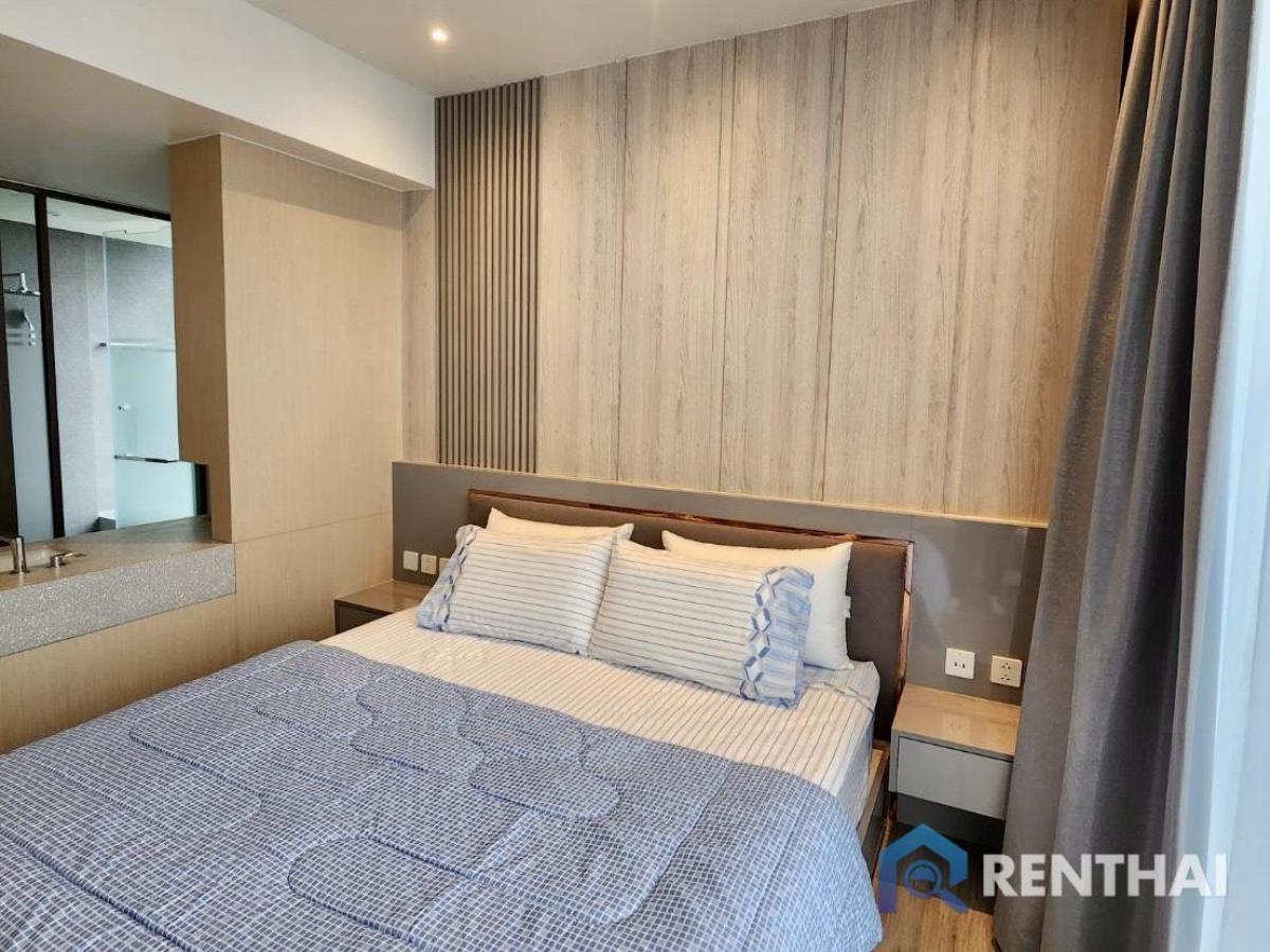 คอนโดหัวมุมหรู 2 ห้องนอน Arom Wongamat Pattaya — ชื่อคนไทย | วิวทะเล 360 | 23 ล้านบาท – รูปที่ 2