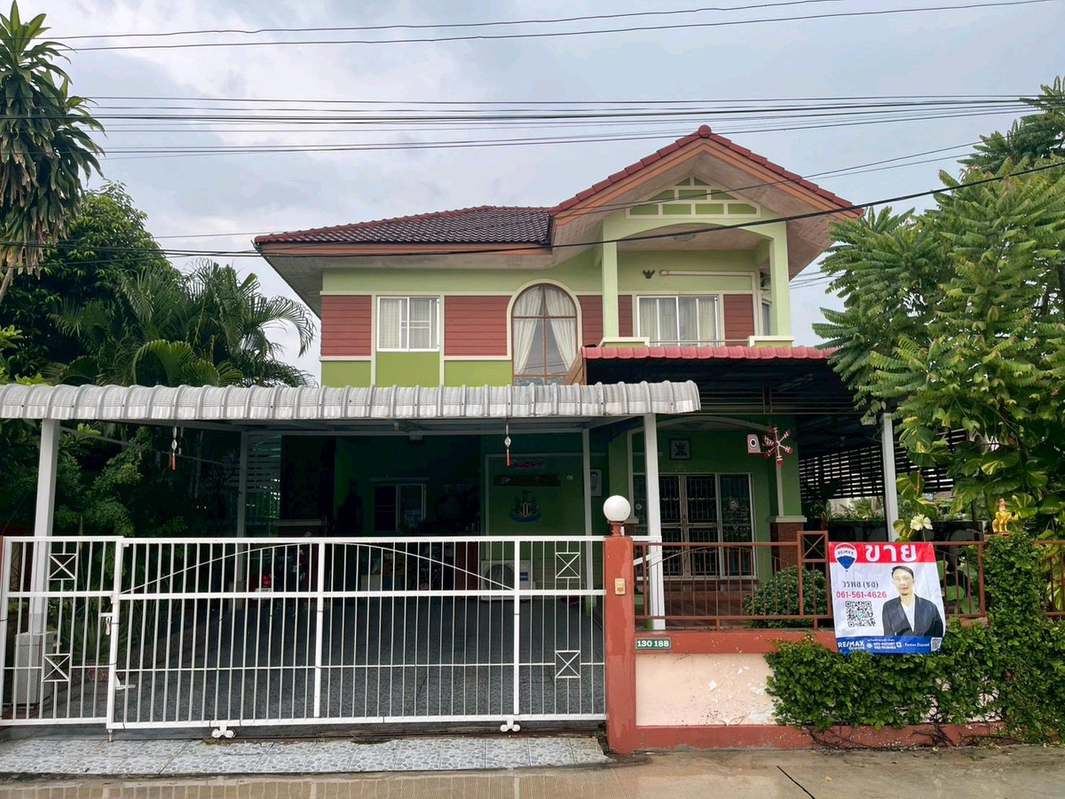 2-story detached house for sale, Grand Chon Village.
